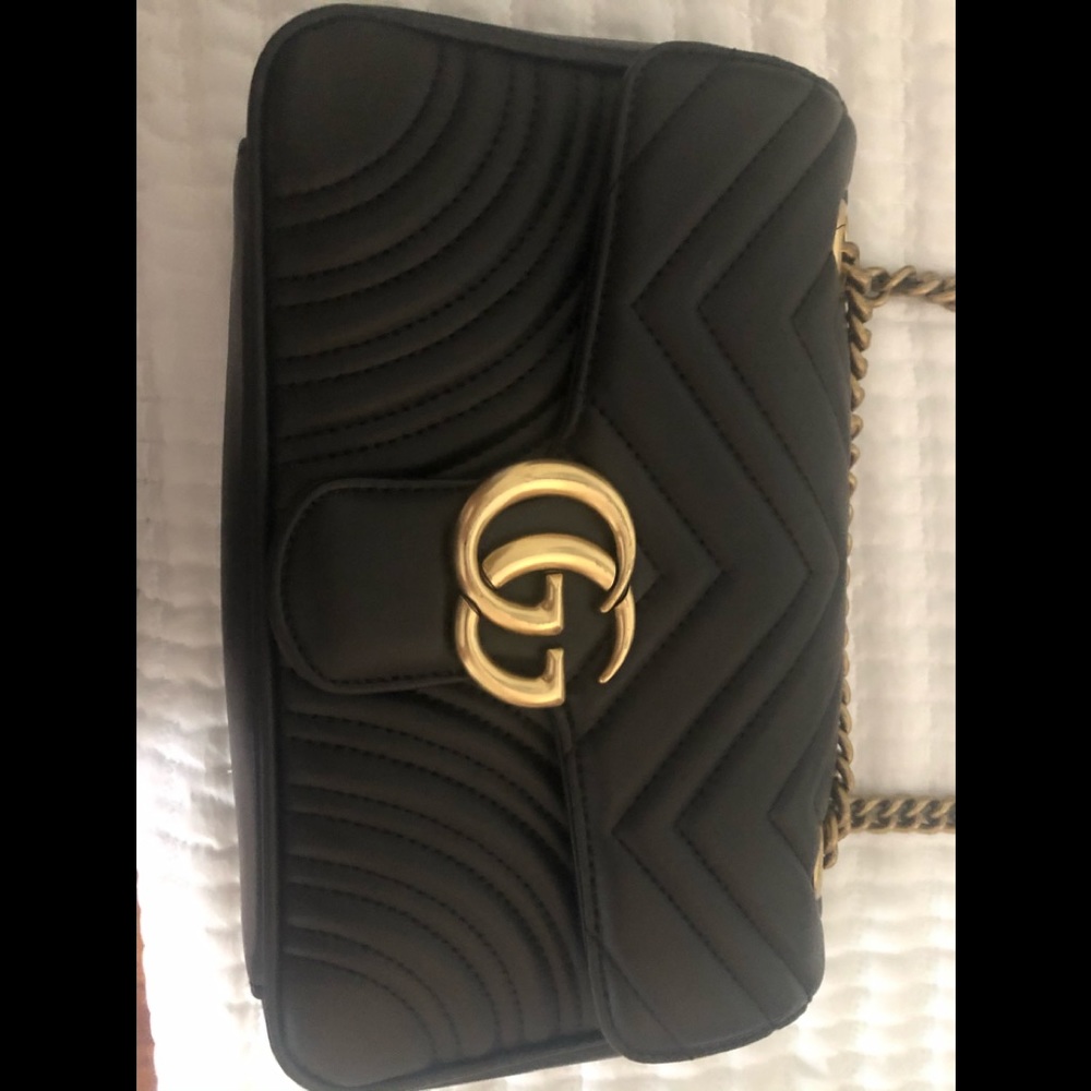 Black Gucci marmont bag